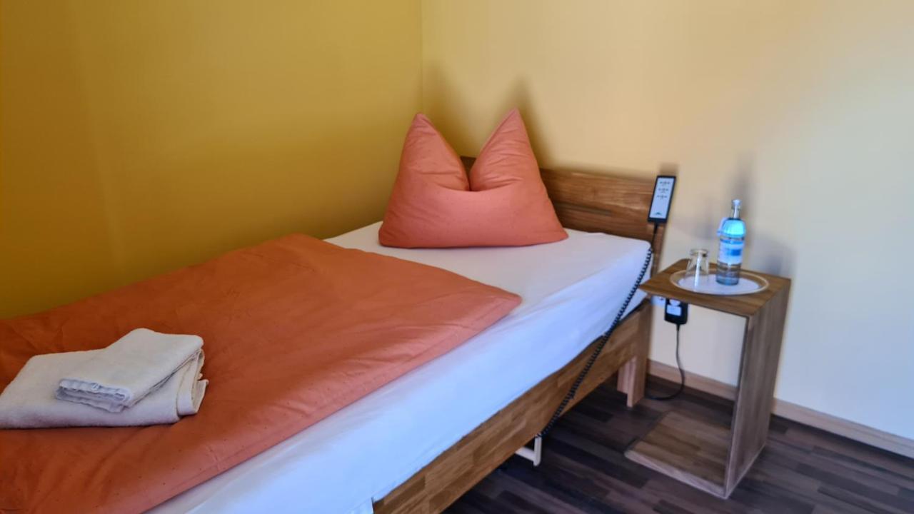 Schloss Rothenklempenow Hotel Ngoại thất bức ảnh